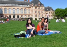 étudiantes devant CIUP parc